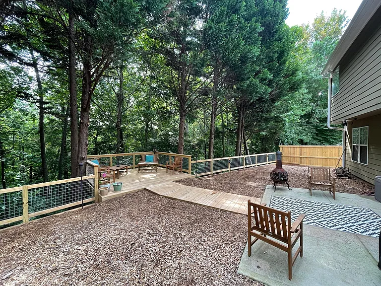 3330 Northcliff Dr — Photo 6