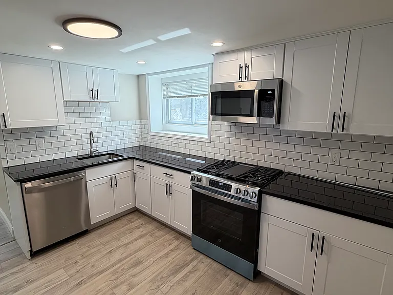 35 Greenleaf St #1 — Photo 7