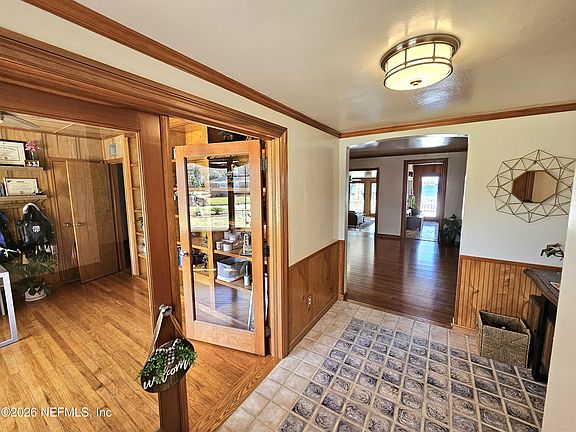 5th image of 1111 NICHOLSON Road