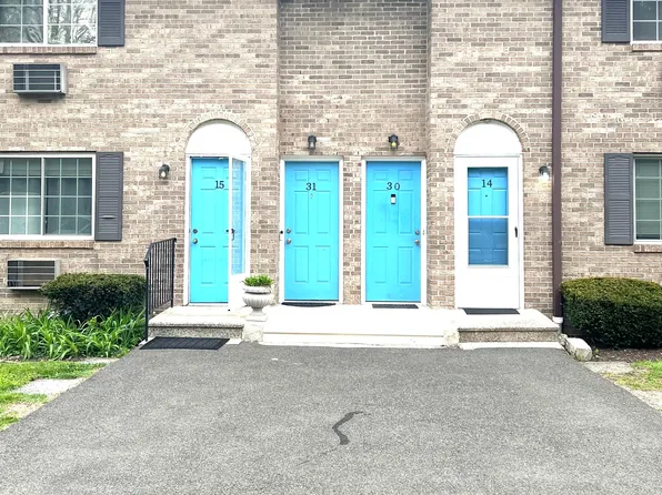 35 Mountain Village Road #30, Waterbury, CT 06706