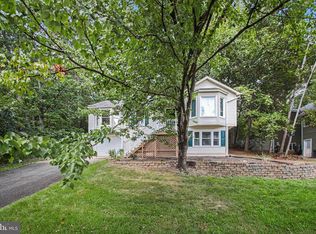 2411 Harpoon Dr, Stafford, VA 22554