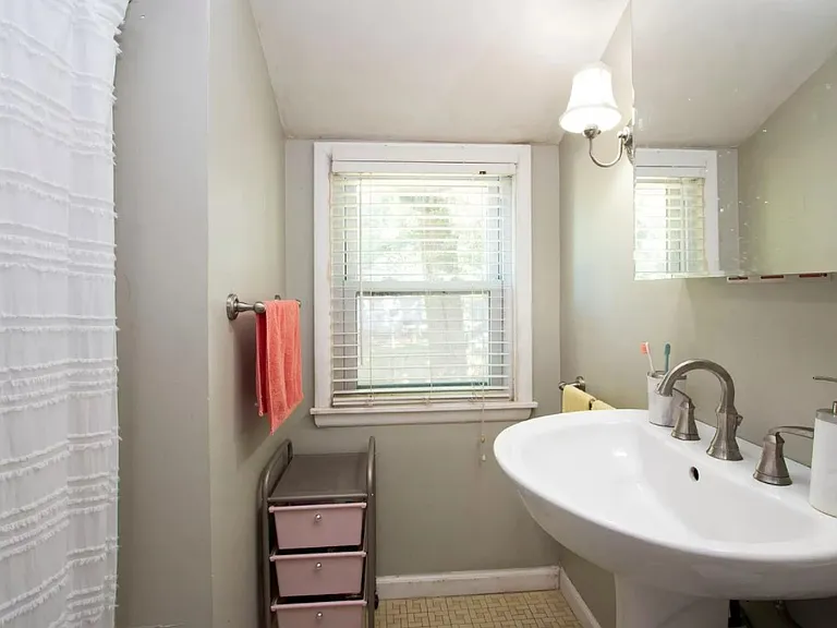 Upstairs Bathroom