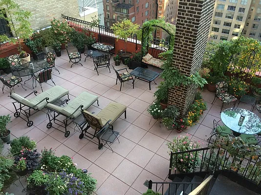 Sold by Corcoran | media 14