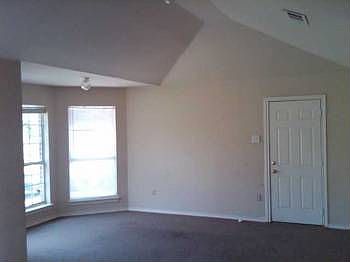 4th image of 2538 Wilhurt Ave