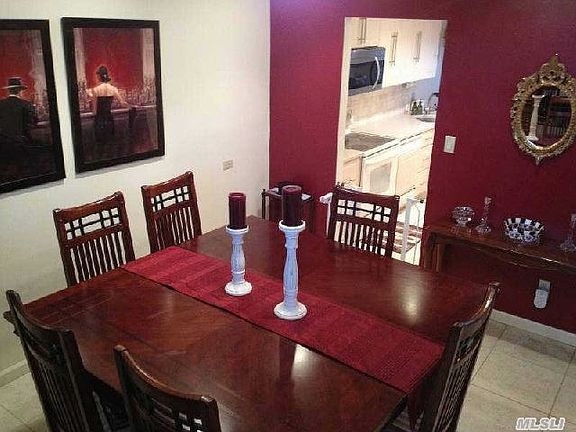 3rd image of 37 Aspen Dr W