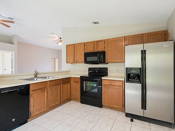 2nd image of 3224 Woodruff Dr