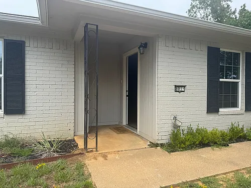 801 Faircreek Ln Photo 1