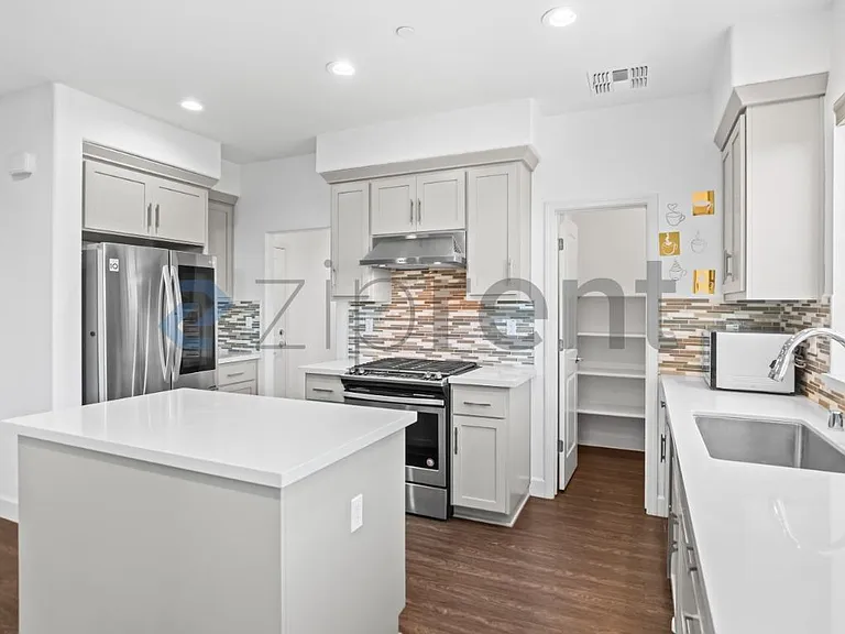 8556 Dunes Way — Photo 10
