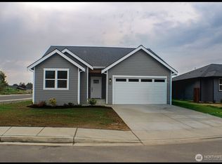 701 E 6th St, Nooksack, WA 98276
