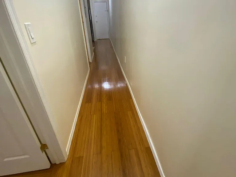 440 51st St #9 — Photo 2