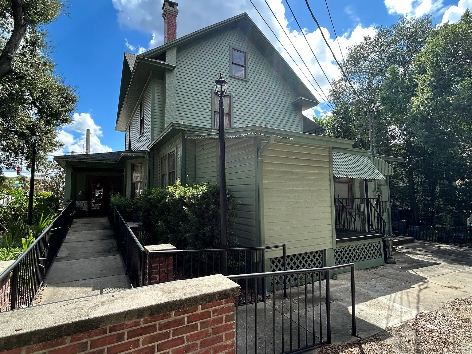 302 S Woodland Blvd — Photo 4