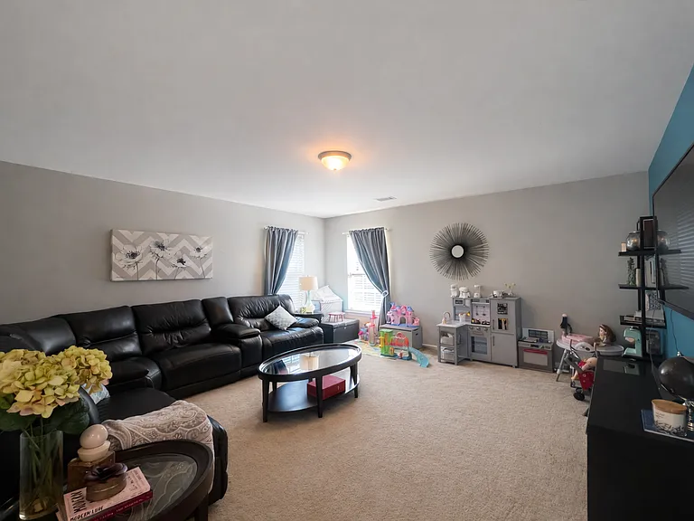116 Kelsey Glen Ln — Photo 30
