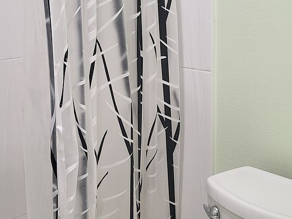 Shower/toilet