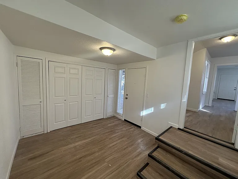 1008 S 14th St — Photo 9