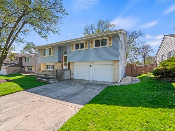 15222 Huntington Ct, Orland Park, IL 60462