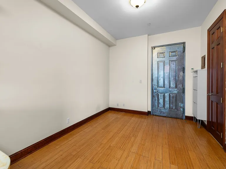 12-14 31st Ave #6 — Photo 8