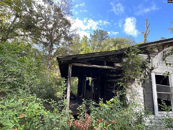 3rd image of 66 Swan Ln