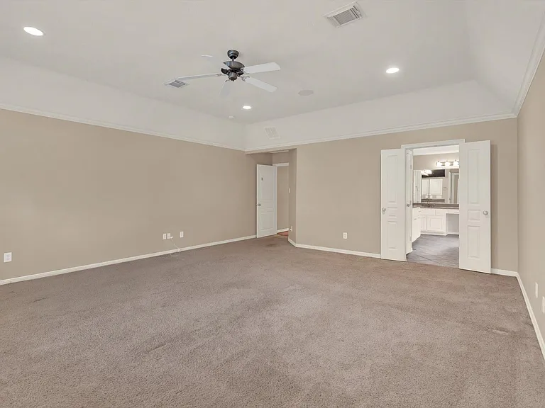 1524 Birdsall St — Photo 28