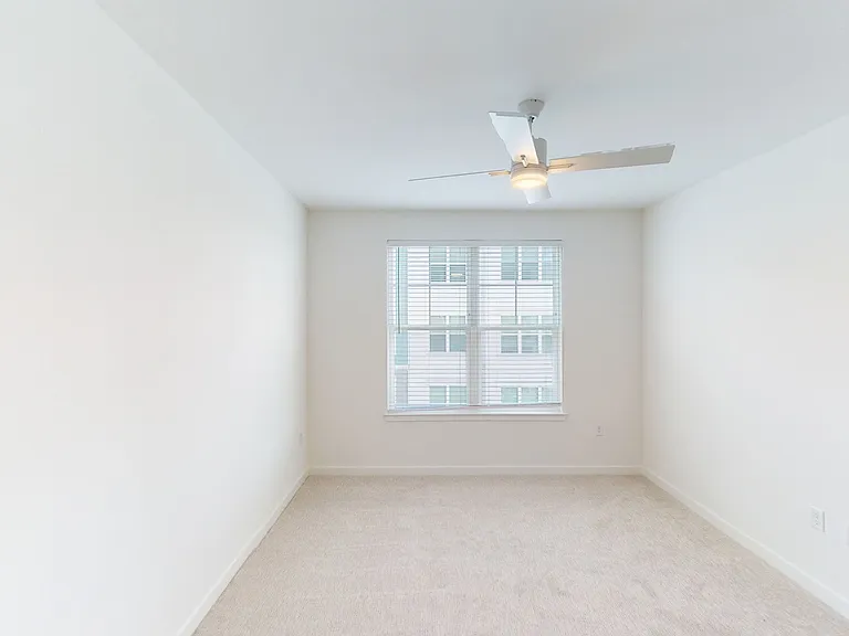 Essex Luxe Apartments — Photo 106