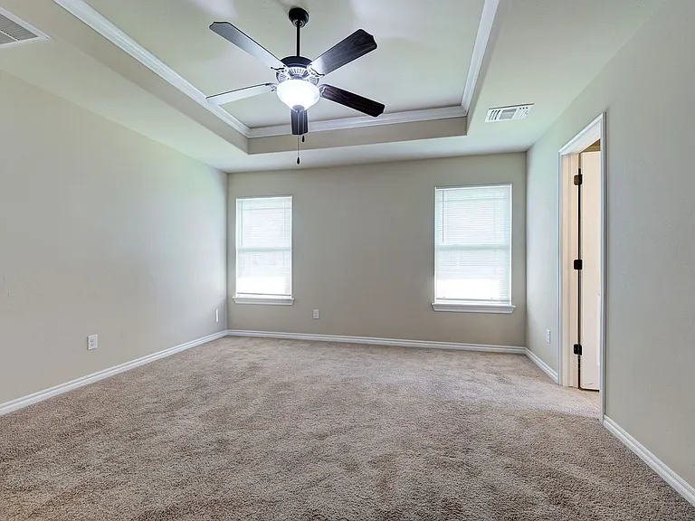 915 Lazywood Dr — Photo 22