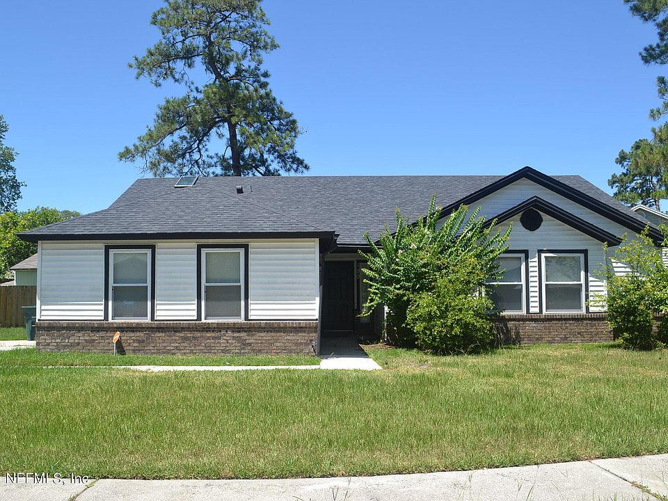 1st image of 190 ANNANDALE Drive E