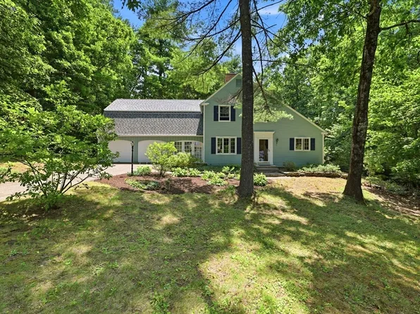 25 Echo Hill Rd, Amherst, MA 01002