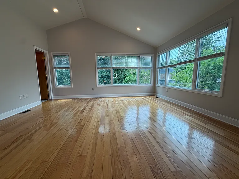 126 Median Dr — Photo 12