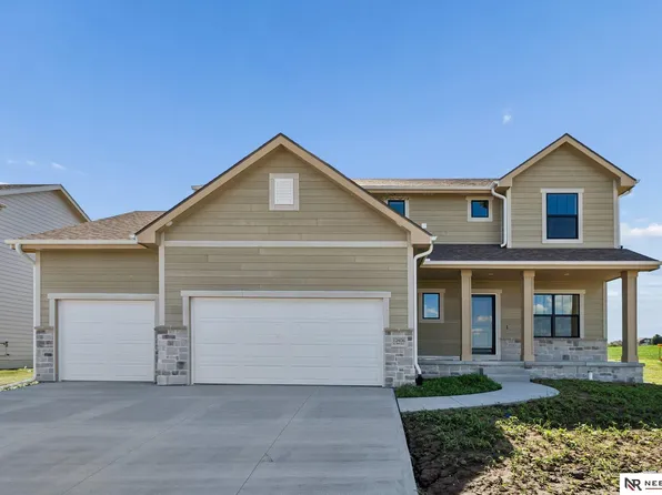 12406 89th Ave, Papillion, NE 68046