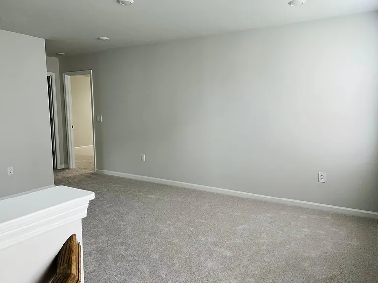 1009 Aberleigh Ln — Photo 8