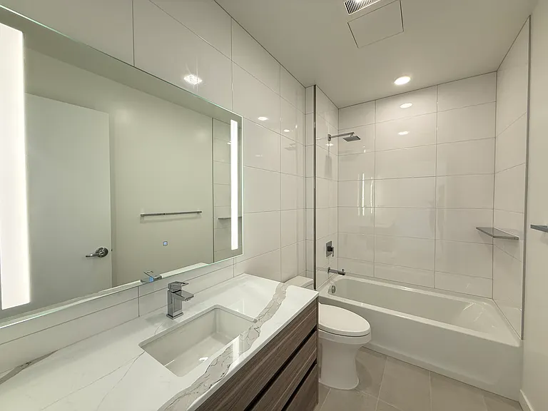 10232 NE 10th St #909 — Photo 13