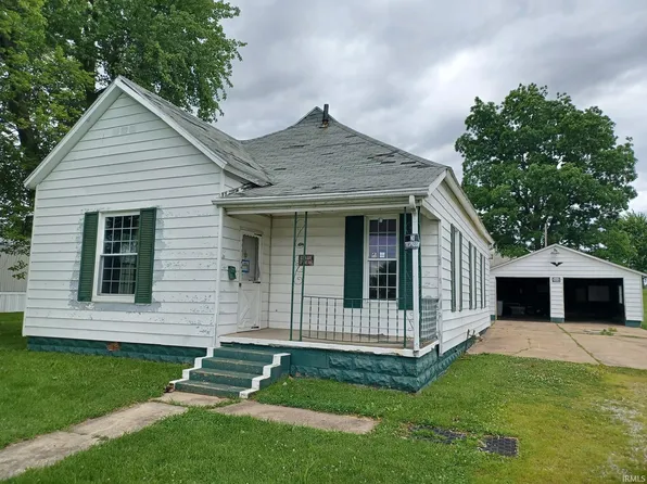 911 Bainum St, Mount Carmel, IL 62863