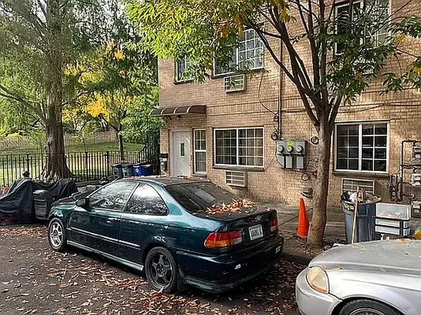 10111 Strong Ave, Corona, NY 11368