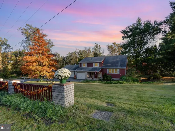 698 Mountain Rd, Dauphin, PA 17018