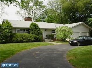 708 Manor Rd, Cinnaminson, NJ 08077