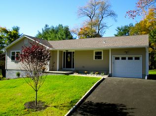 19 Studio Hill Rd, Briarcliff Manor, NY 10510