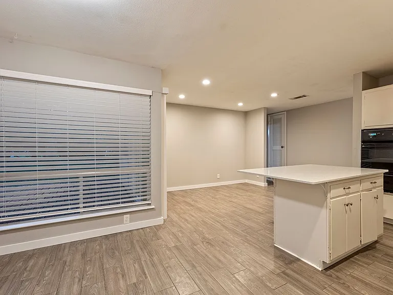 7004 Bryn Mawr Cv — Photo 3