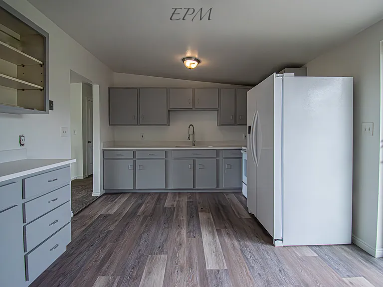 4881 S 4015 W — Photo 6