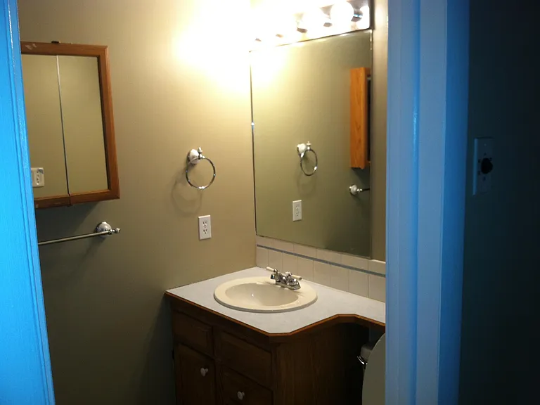 892 S Worchester St — Photo 5