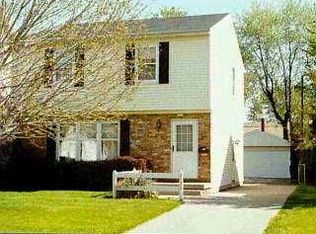 2533 Taft Ave, Oregon, OH 43616