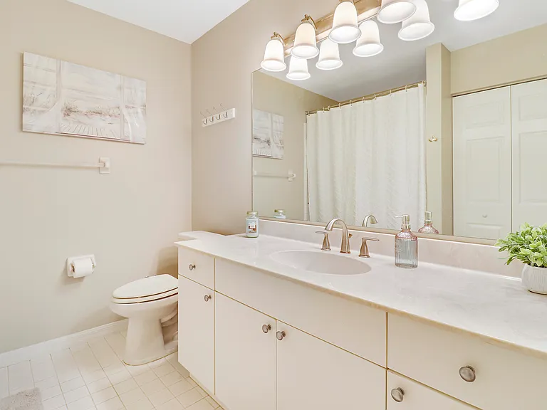 6179 SE Georgetown Pl — Photo 8