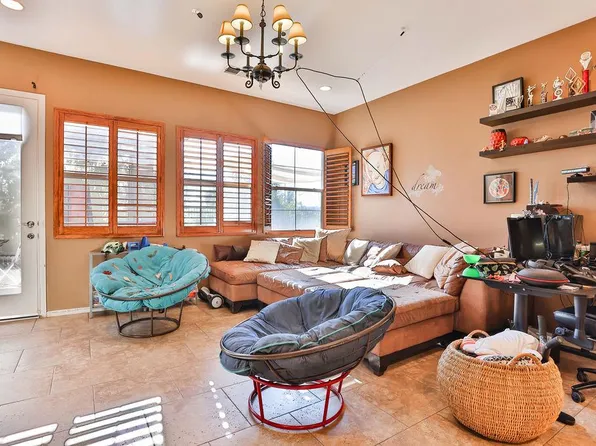 1052 Mountain Ash Ave, Chula Vista, CA 91914