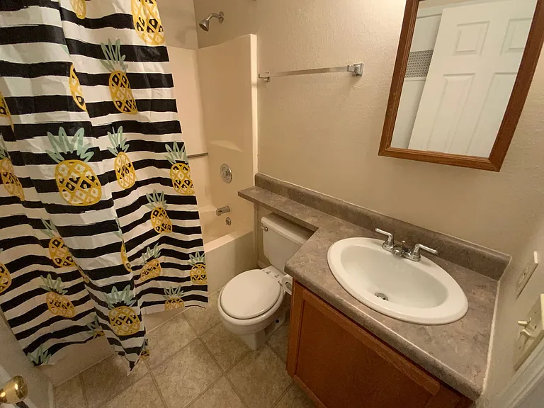 1605 Steamboat Ln — Photo 38