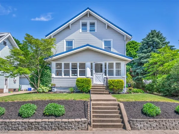 119 5th St NE, North Canton, OH 44720
