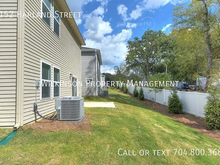 1152 Harland St — Photo 30