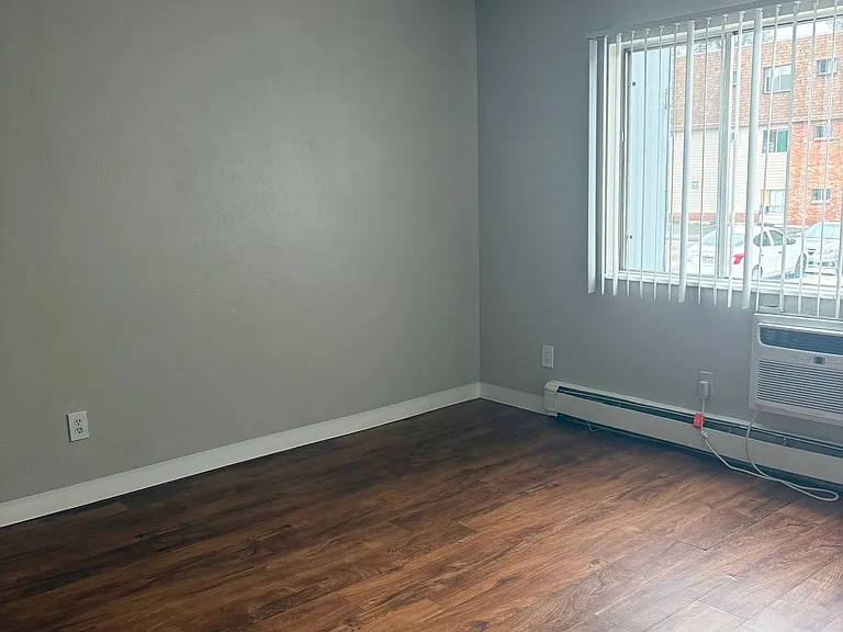 Prospect Pointe Apartments — Photo 69