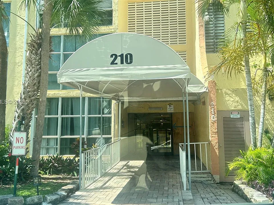 210 172nd St #228