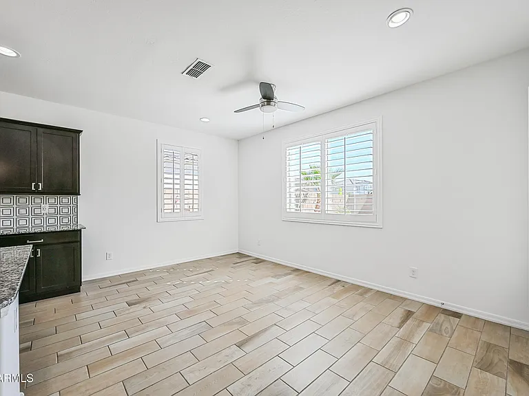 14049 W Desert Hollow Dr — Photo 13
