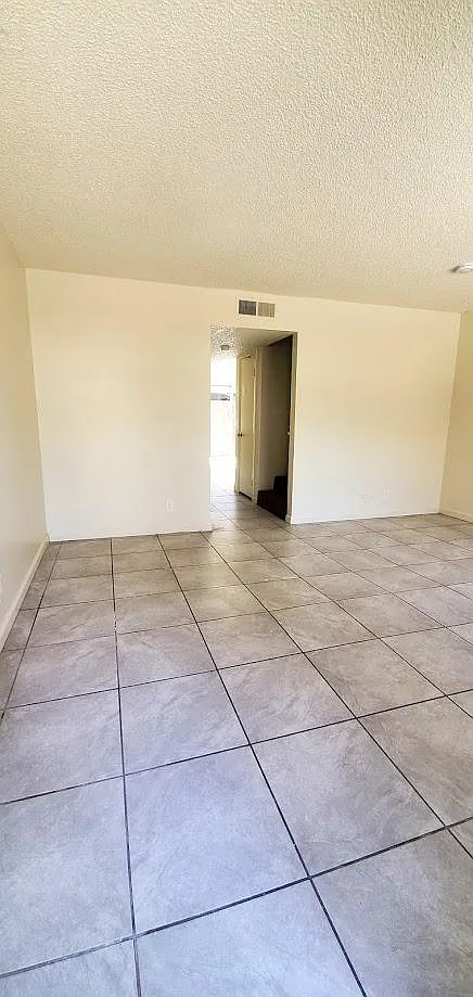 Building Photo - 3338 E Sierra Madre Ave #C