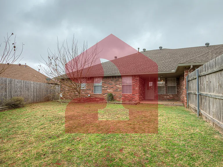 2711 Silvertree Dr — Photo 48
