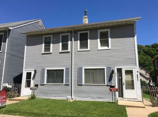 525 W Locust St #A, Dubuque, IA 52001